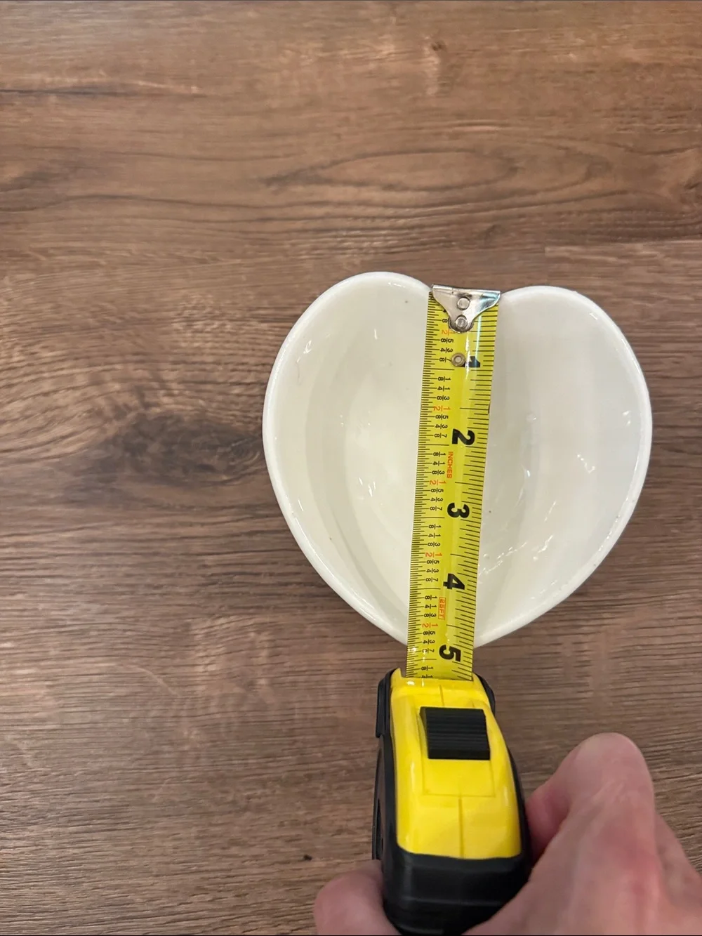 Heart-Shaped Ceramic Pet Food Bowl - White
